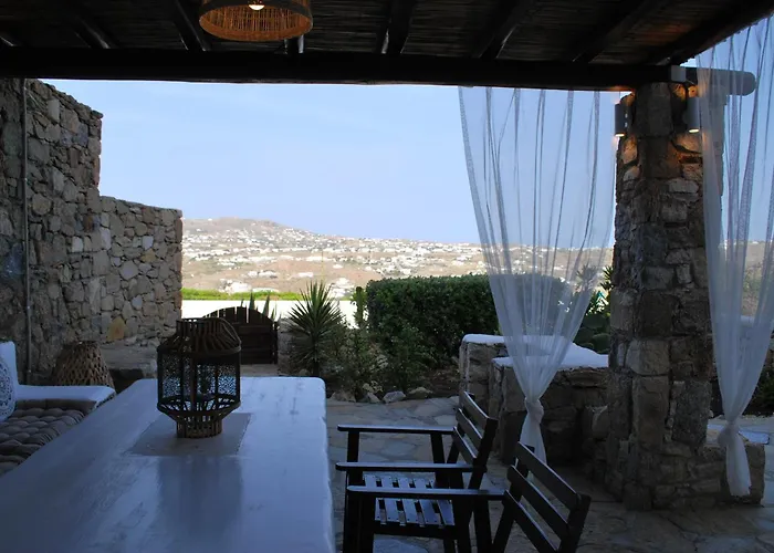 Blue Island Maisonette With Sharing Pool *