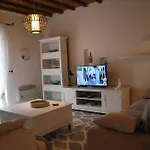 Casa de Férias Blue Island Maisonette With Sharing Pool *