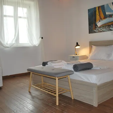 Casa de Férias Blue Island Maisonette With Sharing Pool *