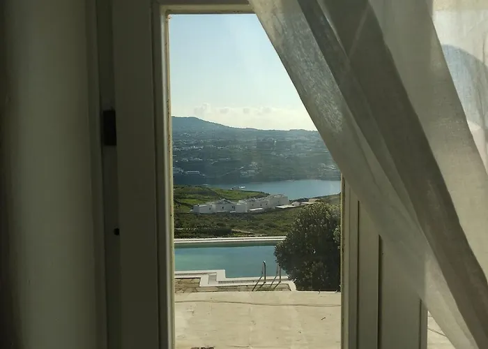 Blue Island Maisonette With Sharing Pool *