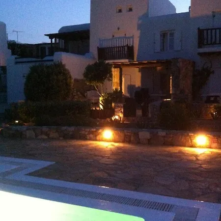 Blue Island Maisonette With Sharing Pool