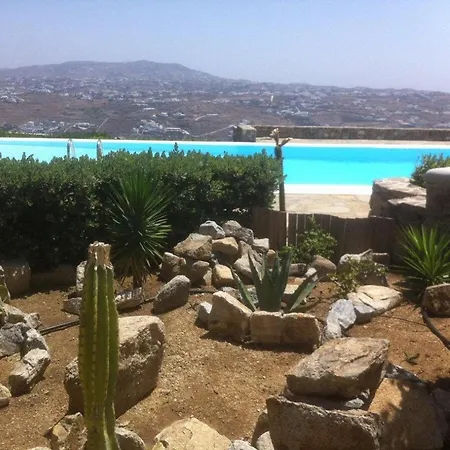 Blue Island Maisonette With Sharing Pool Holiday home *