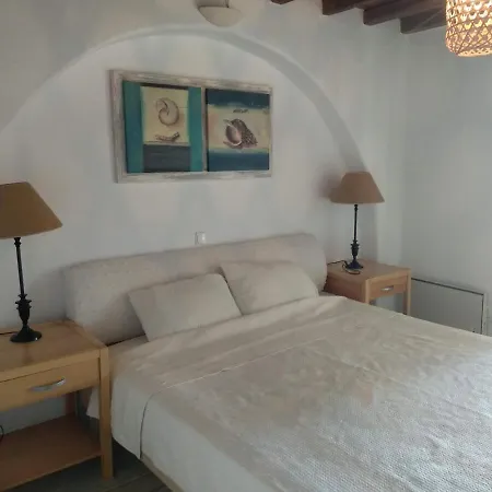 Blue Island Maisonette With Sharing Pool