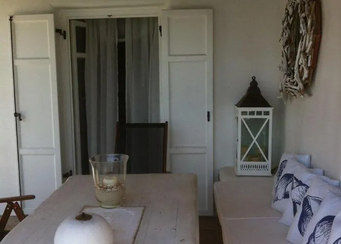 Blue Island Maisonette With Sharing Pool *