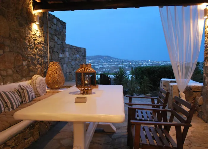 Blue Island Maisonette With Sharing Pool *